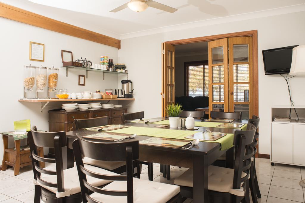 Ainslie Manor Bed And Breakfast Redcliffe Luaran gambar